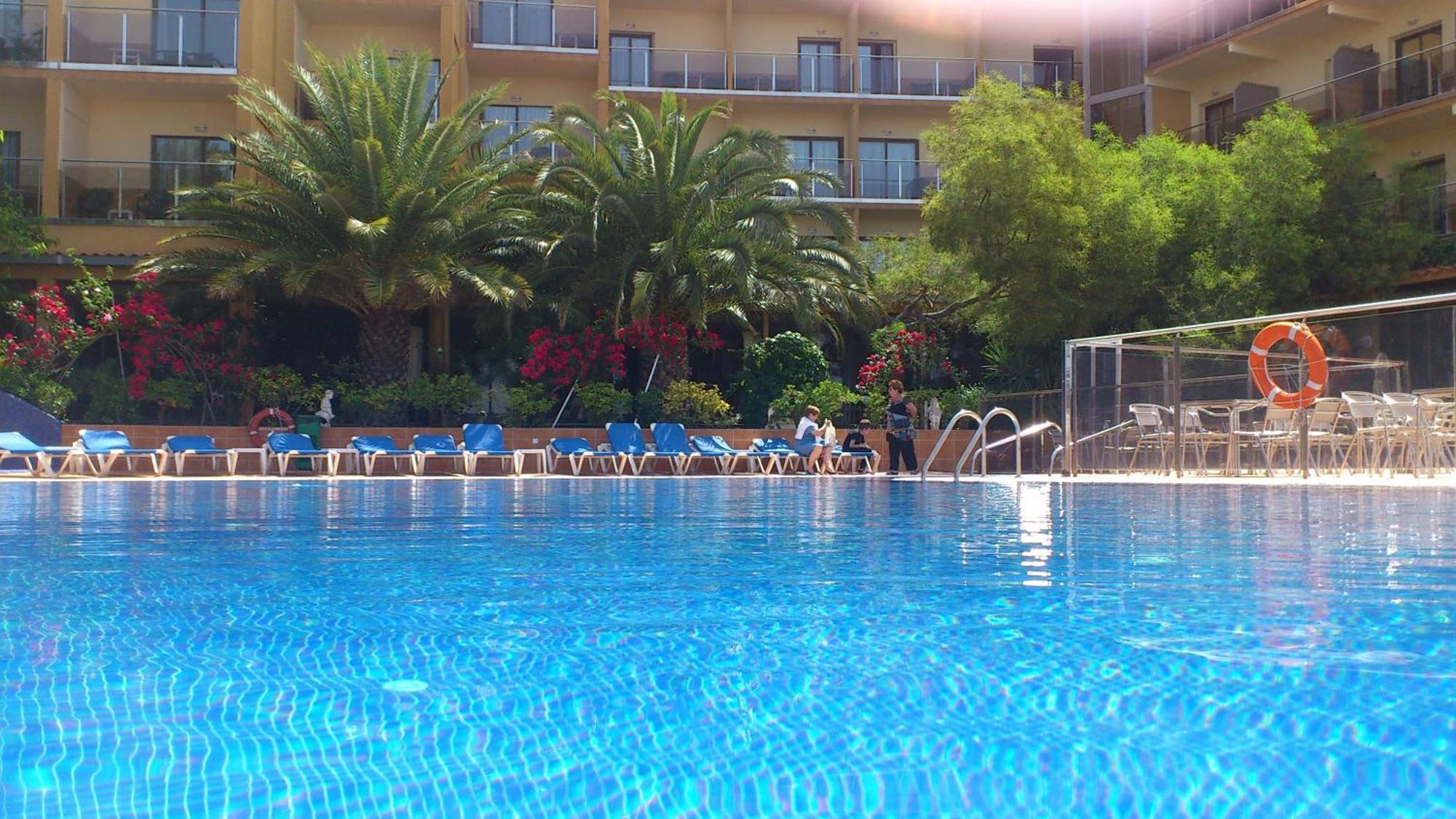 Hotel Univers Roses Dış mekan fotoğraf