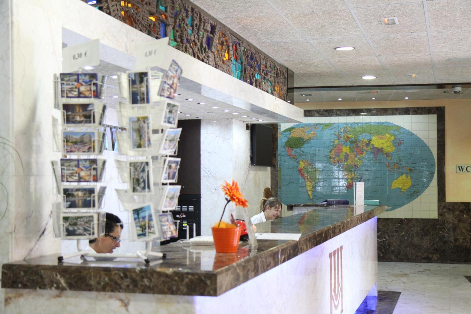Hotel Univers Roses Dış mekan fotoğraf