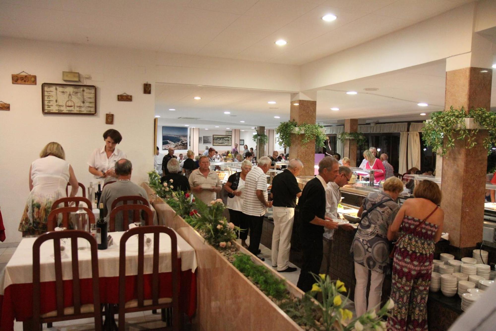 Hotel Univers Roses Dış mekan fotoğraf