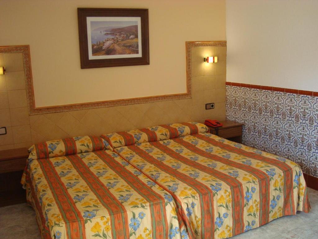 Hotel Univers Roses Oda fotoğraf