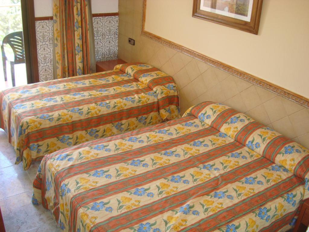 Hotel Univers Roses Oda fotoğraf