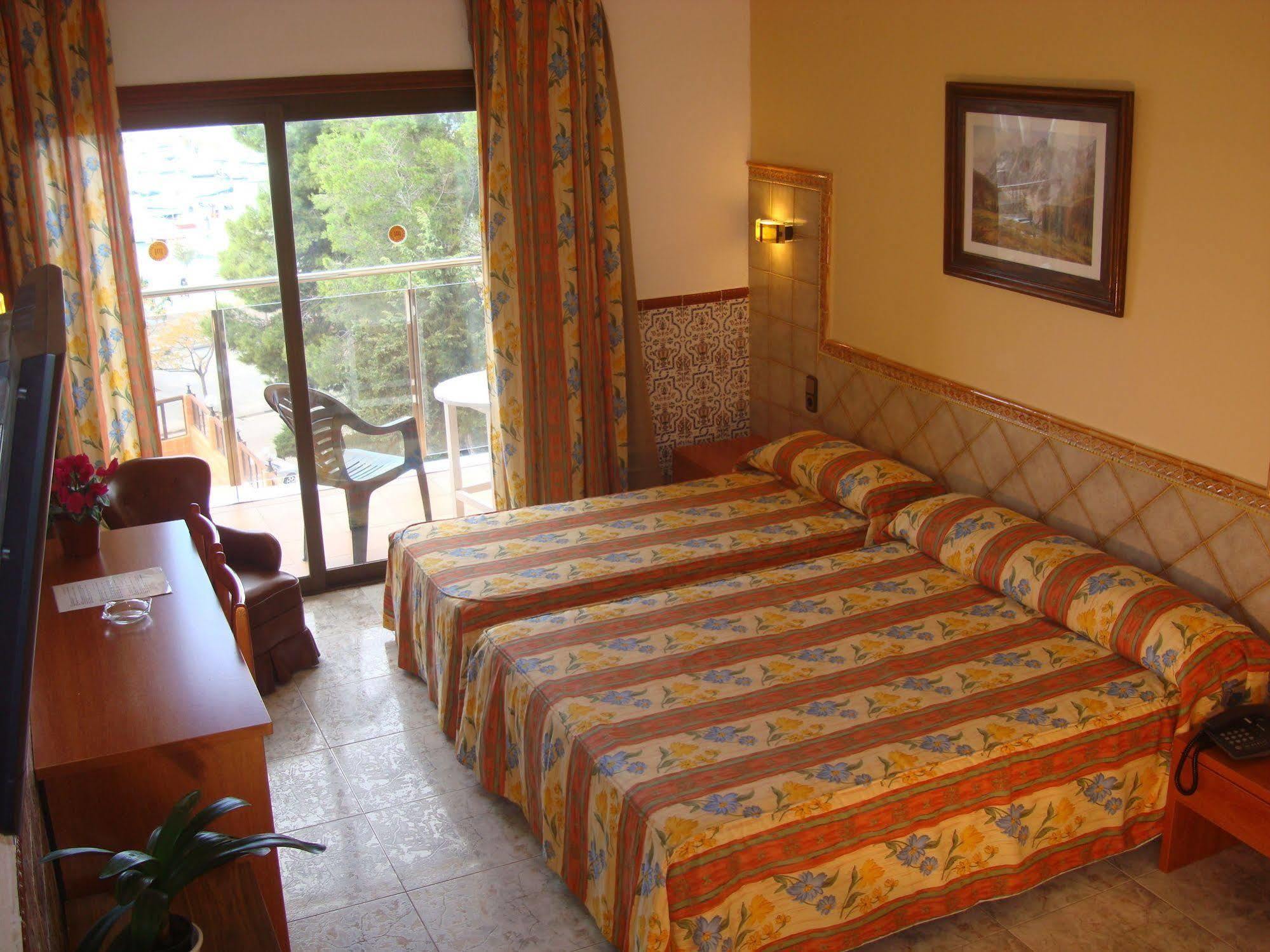 Hotel Univers Roses Dış mekan fotoğraf