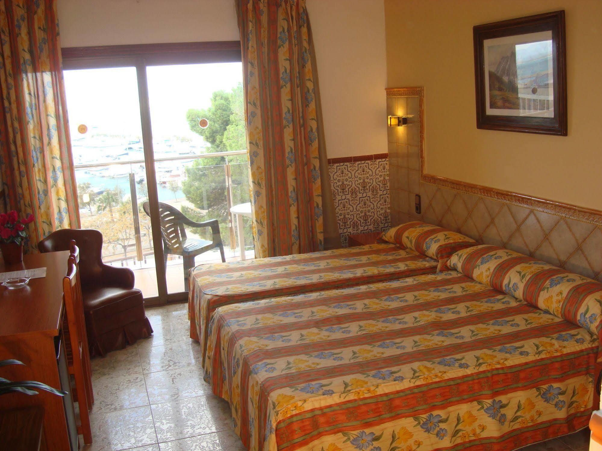 Hotel Univers Roses Dış mekan fotoğraf