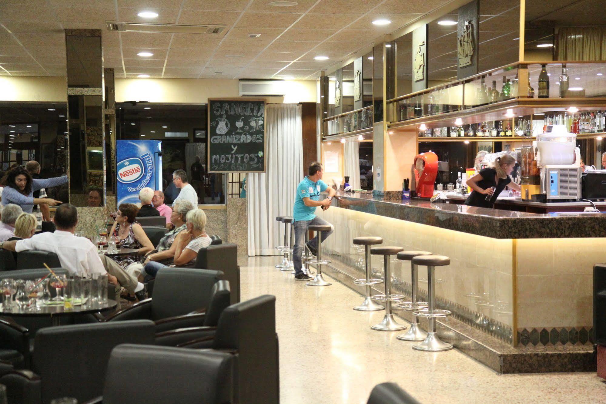 Hotel Univers Roses Dış mekan fotoğraf